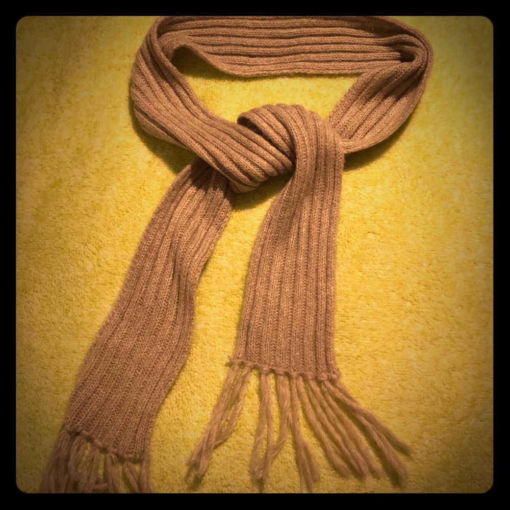 Beige wool LONG scarf.